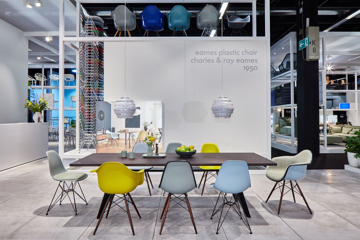 Eames Fiberglass Chair DSW chaise Vitra
