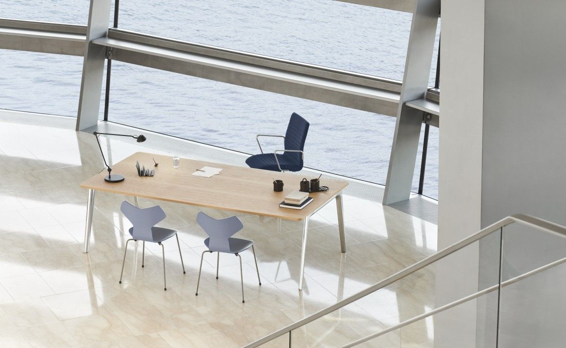 Table Pluralis Fritz Hansen