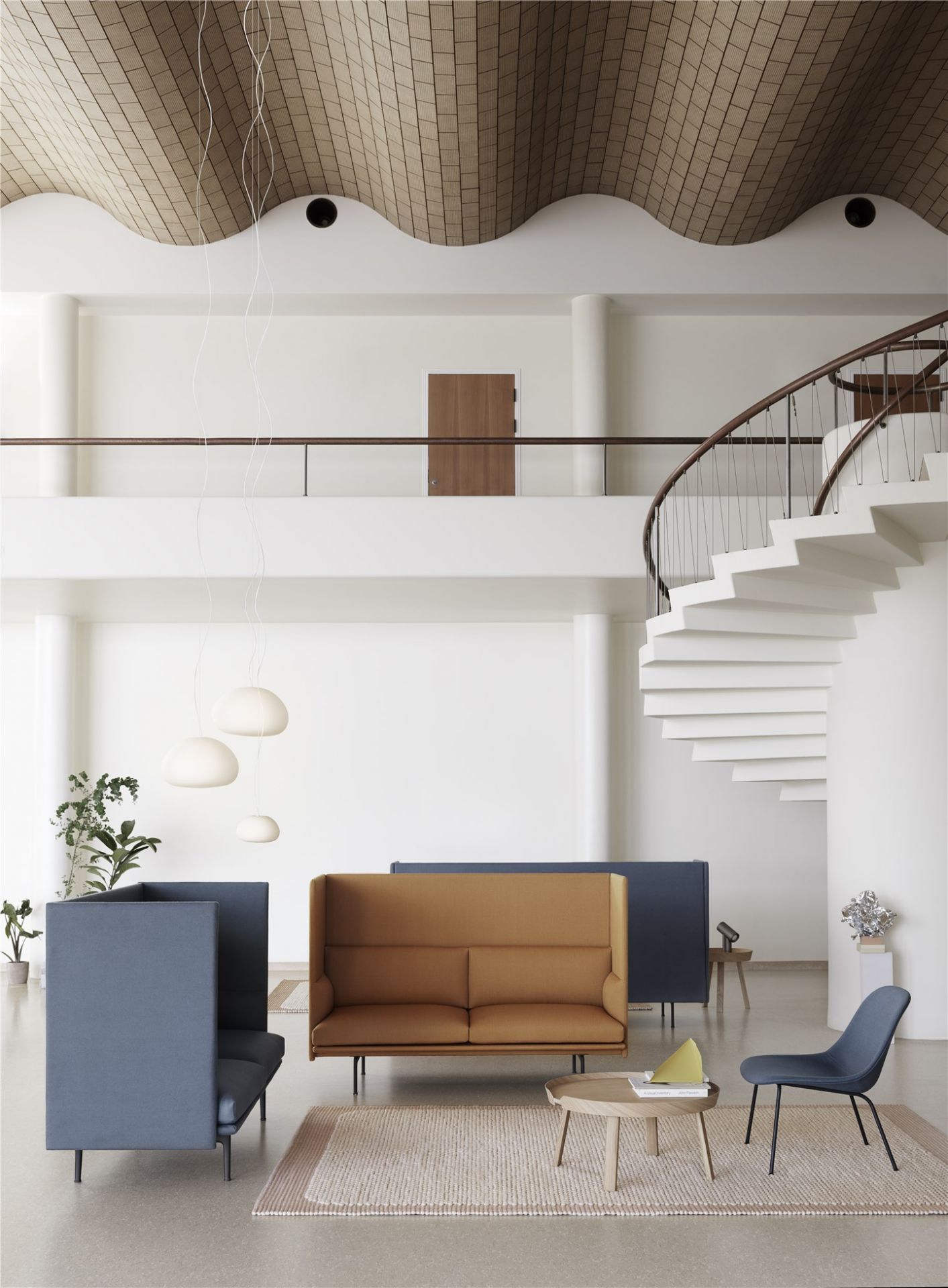 Outline 2-Places Highback Sofa Black Base Muuto