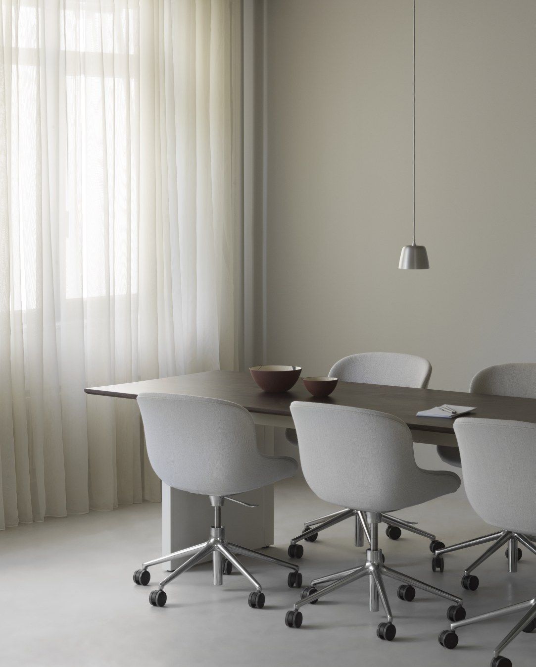 Panel table / table à manger 300x90 cm Normann Copenhagen 