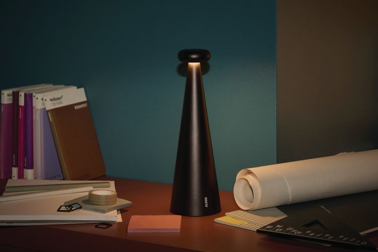 AST02 Bedin lampe de table Alessi AST02 Bedin lampe de table Alessi