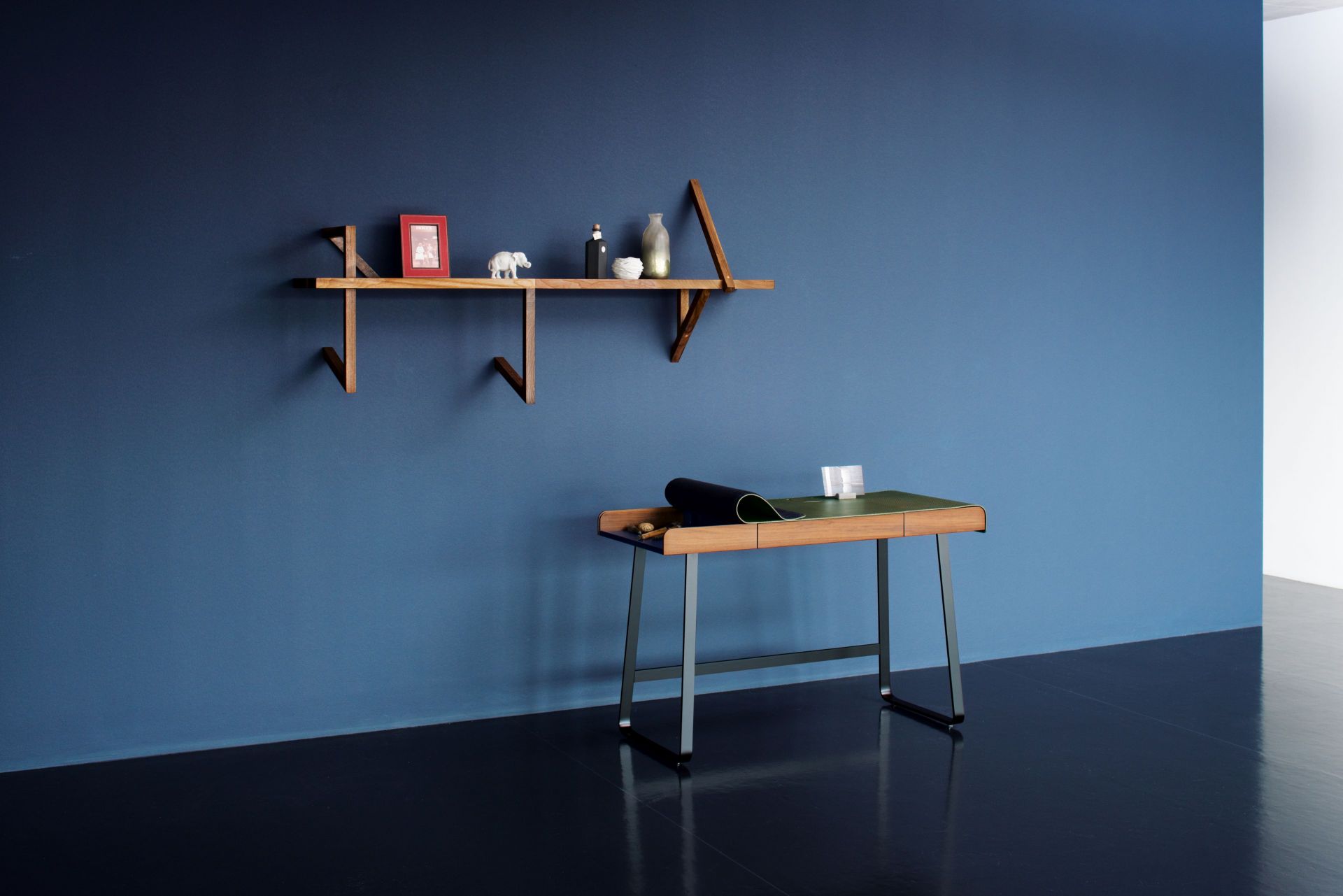 Taidgh étagère murale D ClassiCon