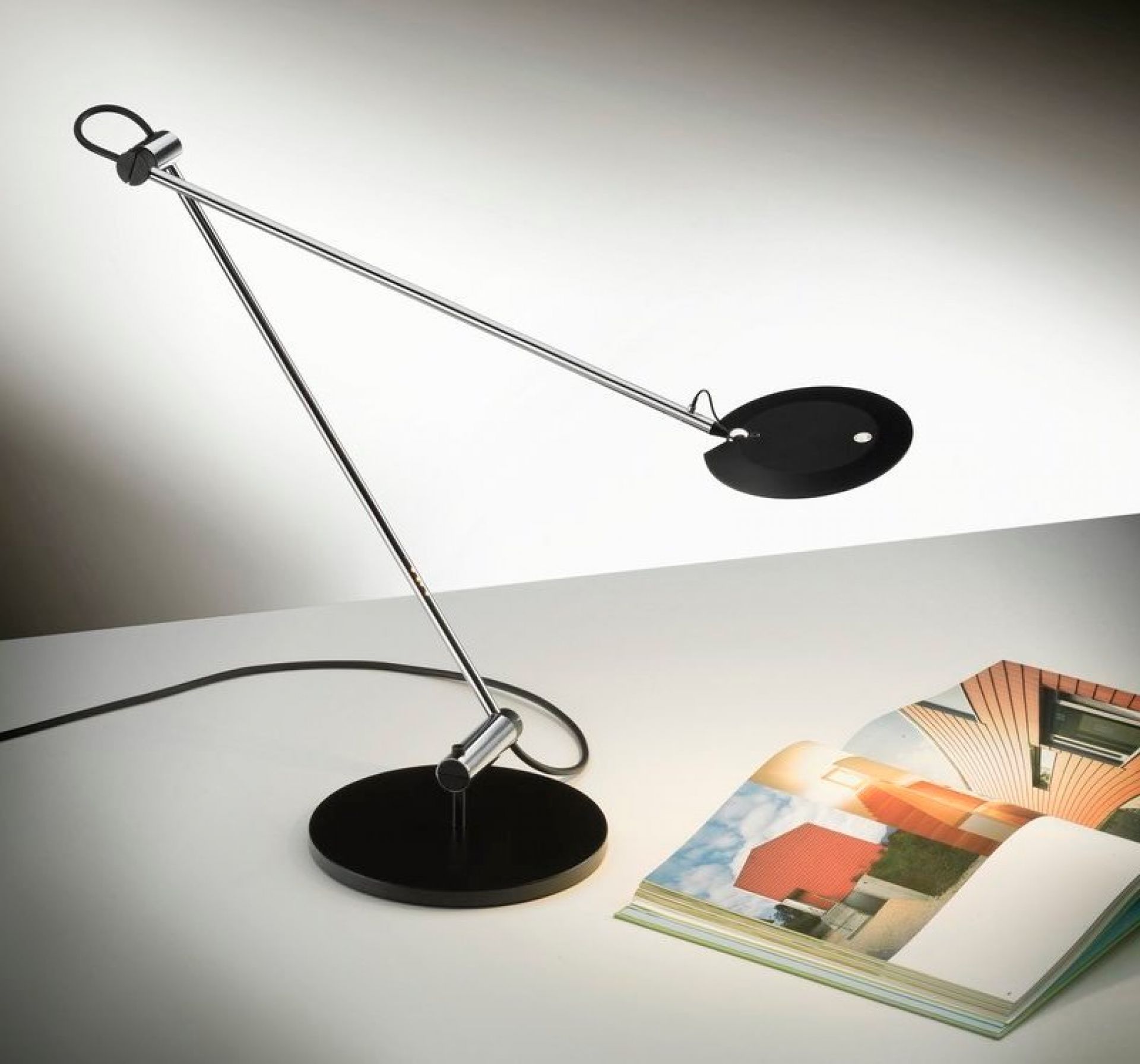PINA LED T Lampe de Table Baltensweiler
