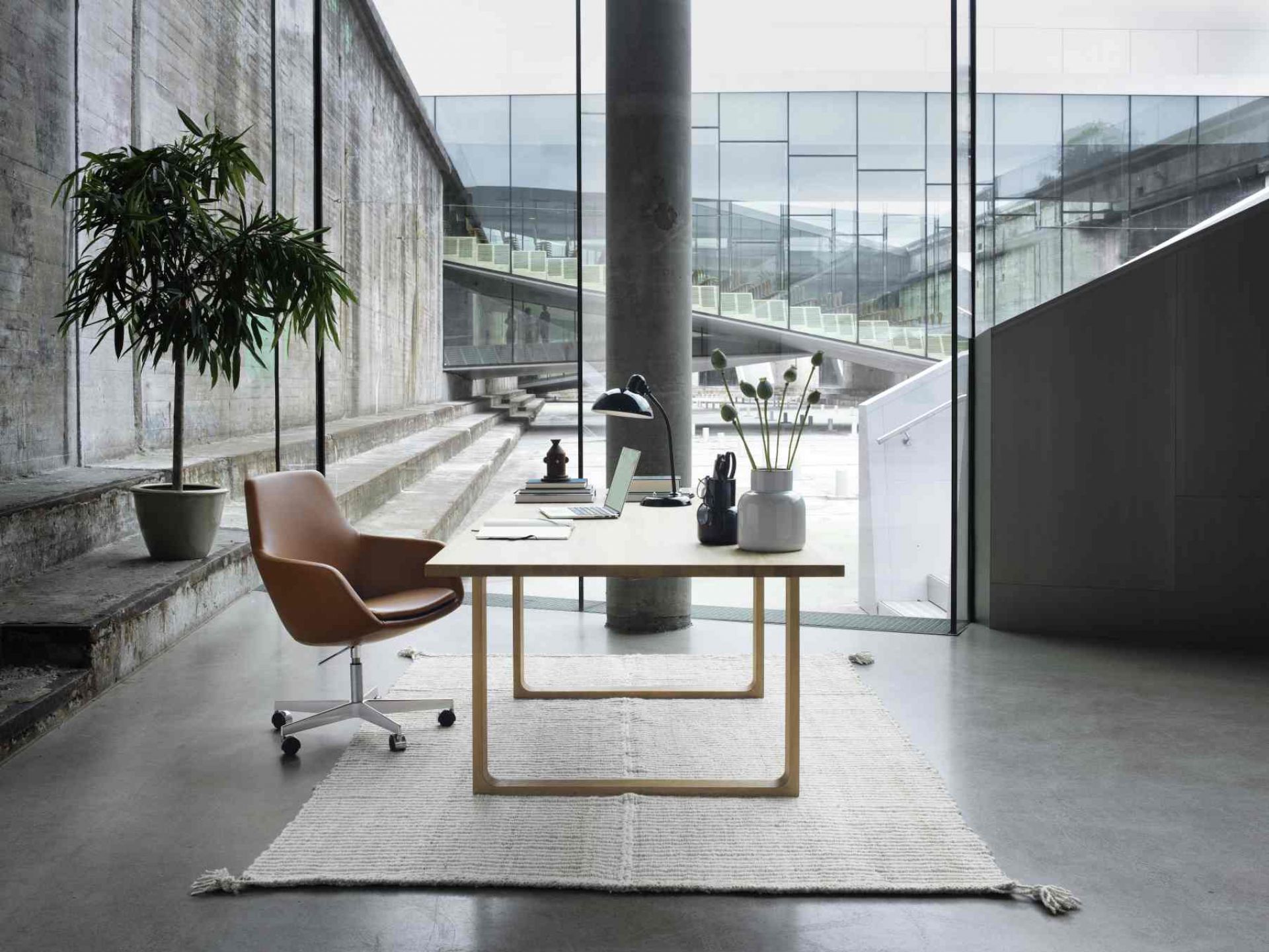 Little Giraffe Fauteuil pivotant 3211 Fixed Cover Fritz Hansen  