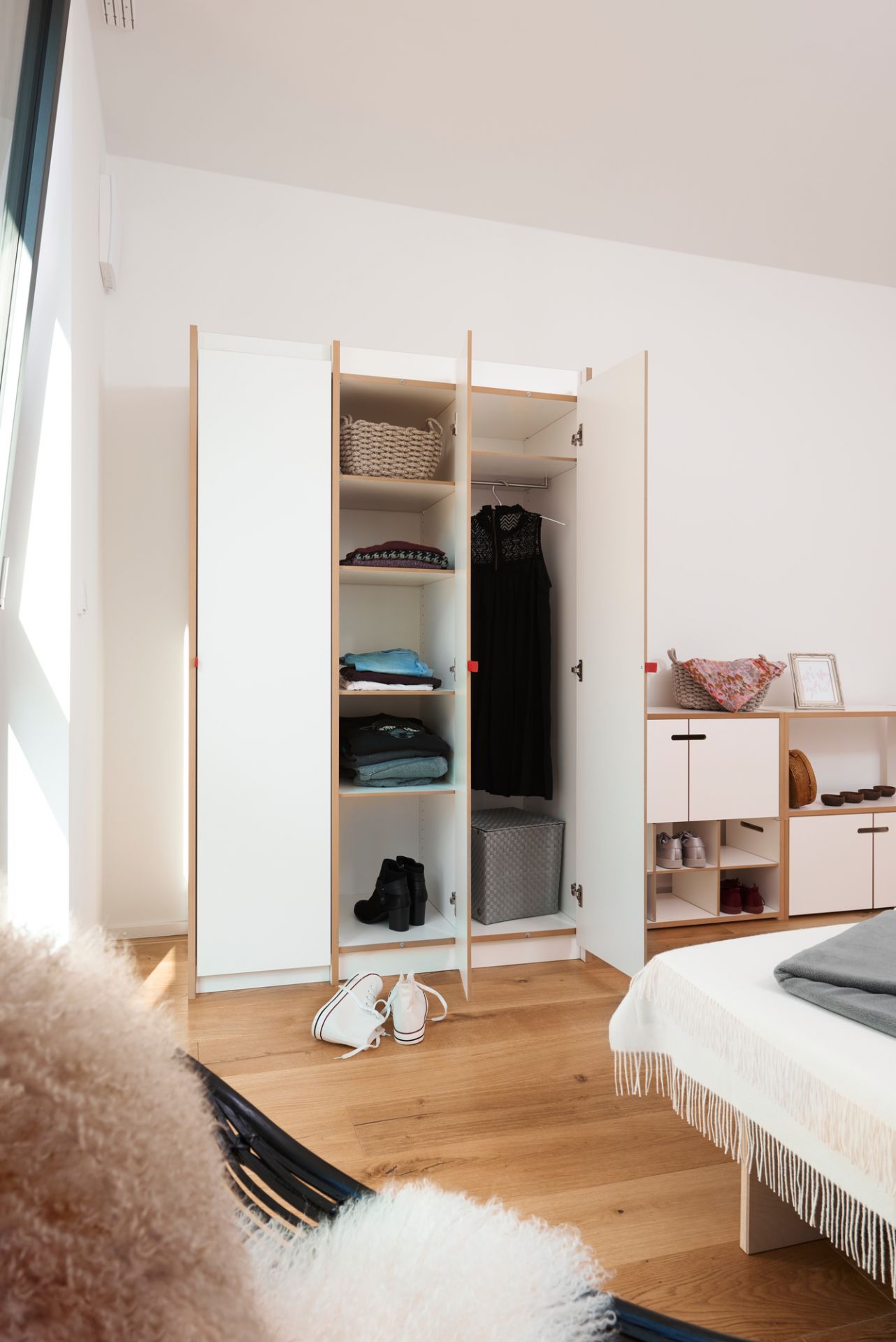 Steh armoire module de base Tojo