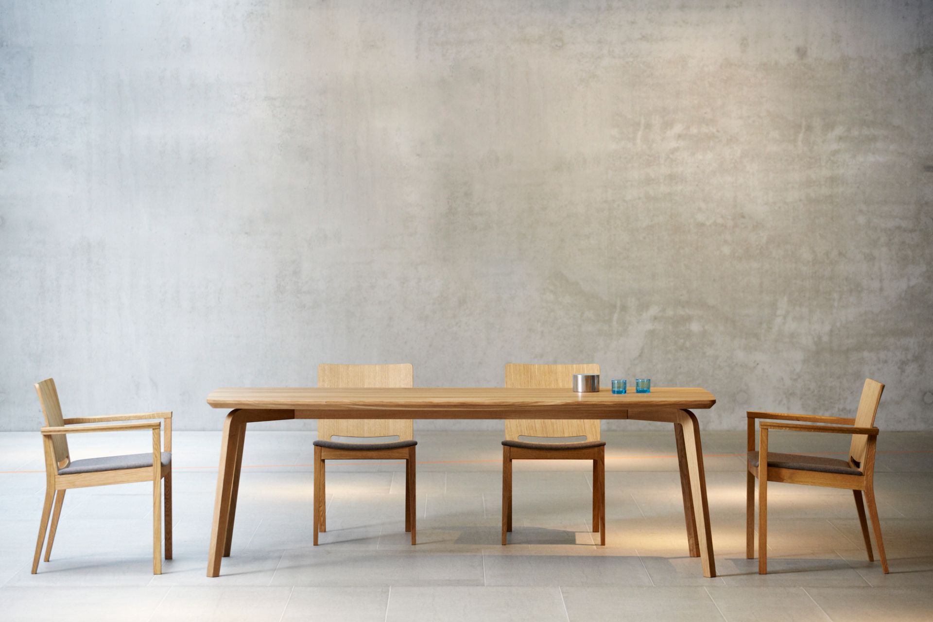 Dweller Table Jan Kurtz