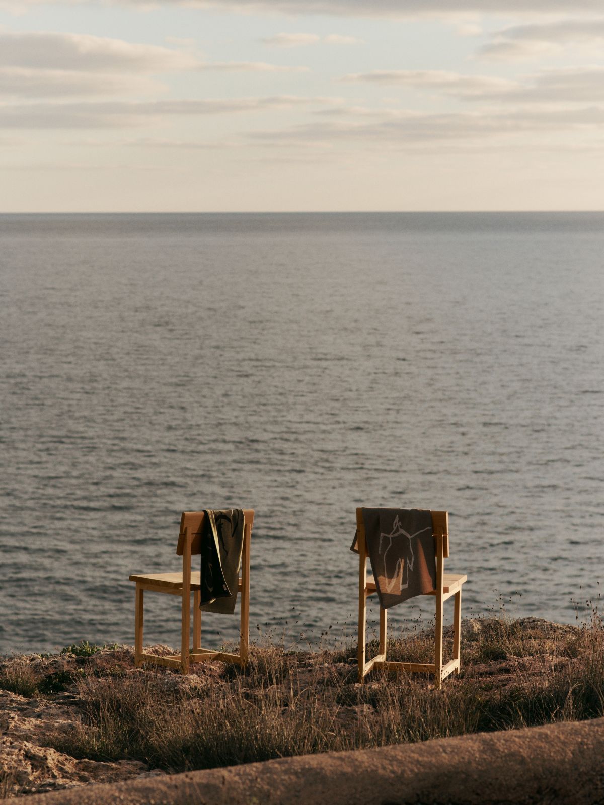 Visit Chaise de salle à manger Ferm Living