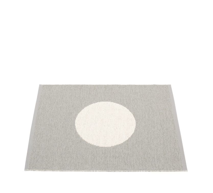 Vera Small One Tapis en plastique 70x90 cm Pappelina gris chaud