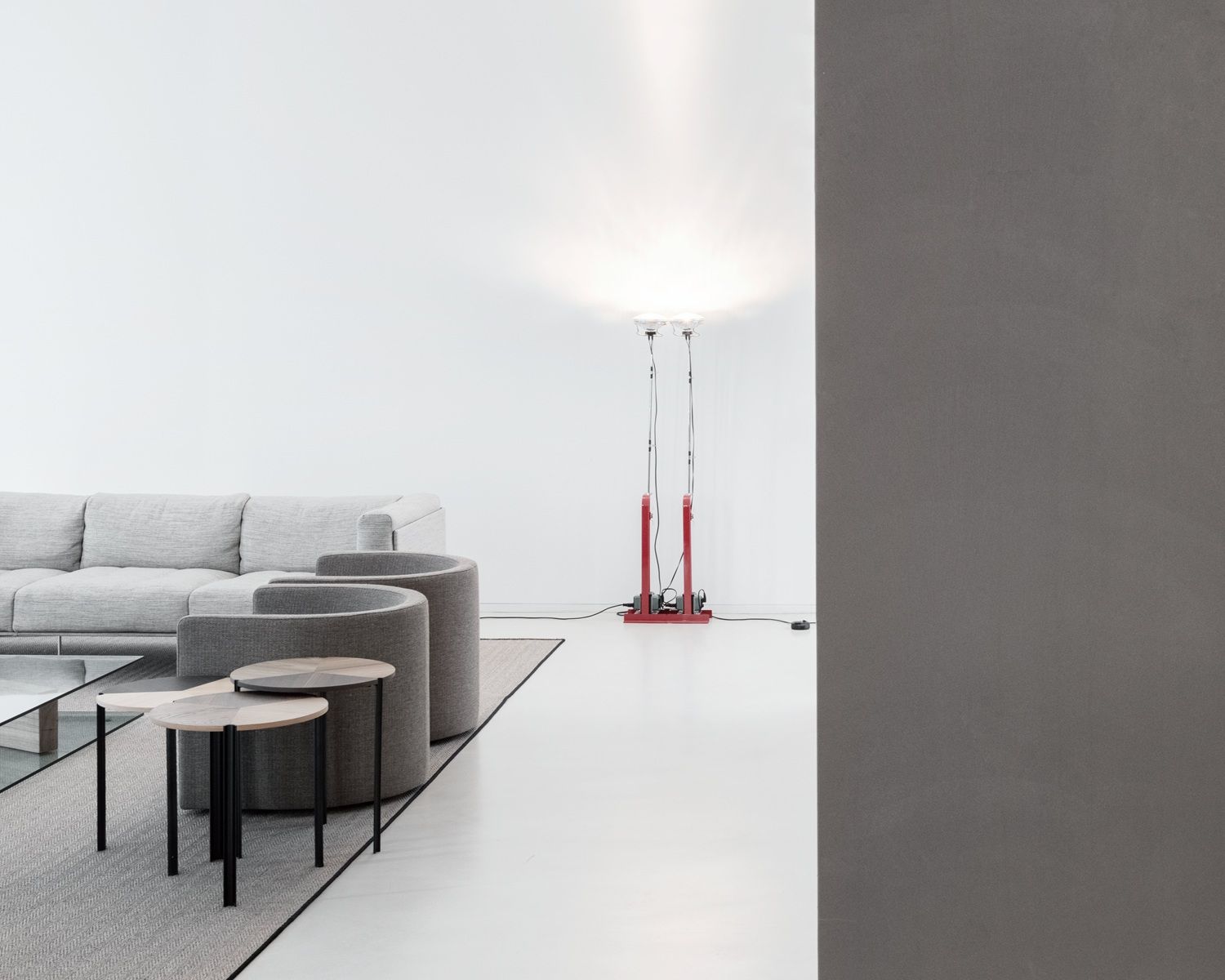 Toio Lampadaire Flos pour lumière indirecte - Différentes couleurs