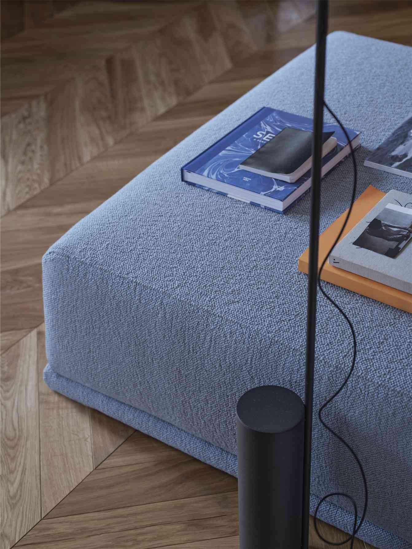 Post Floor Lamp Lampadaire Muuto