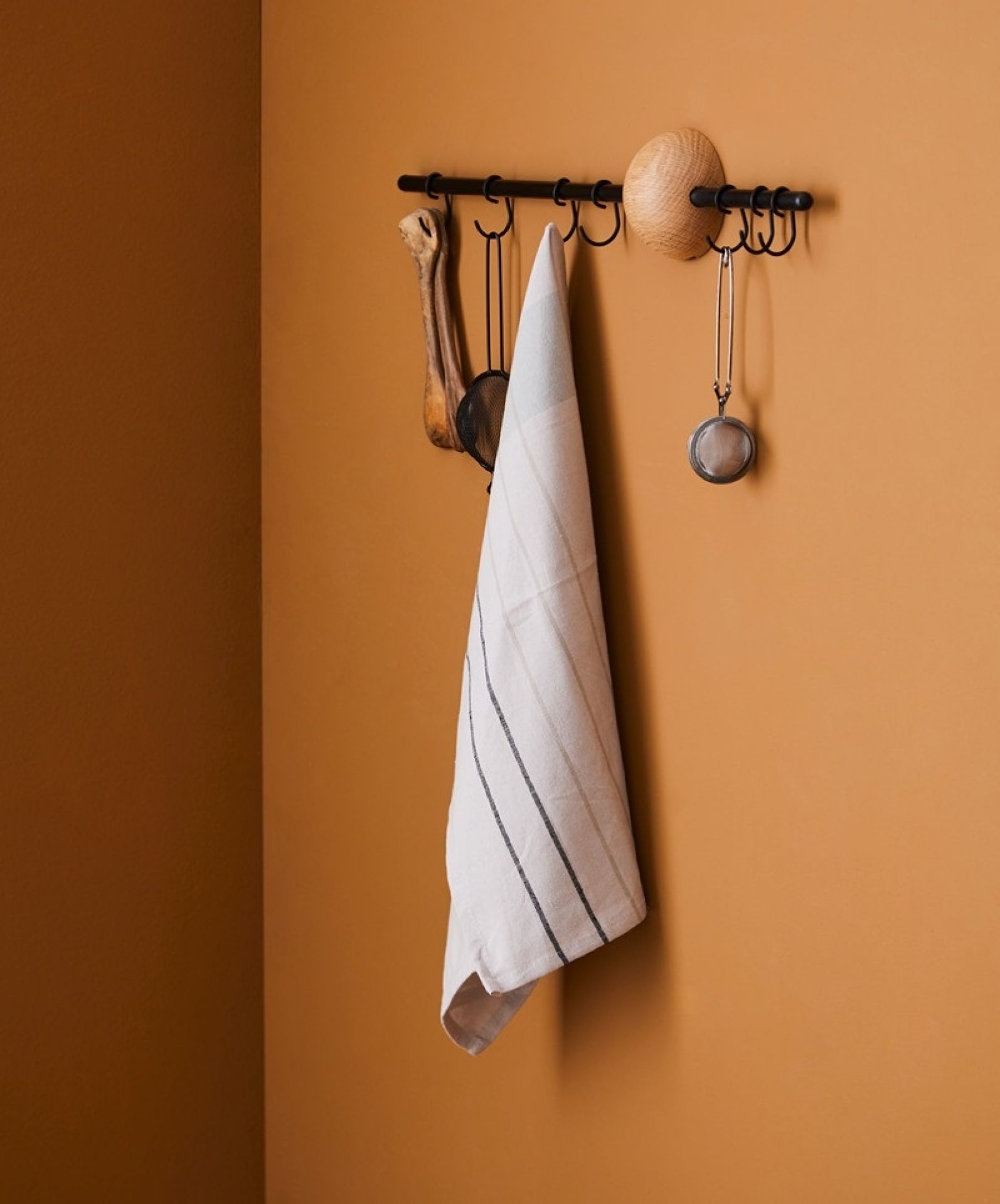Hoop Rack Porte-manteau Woud OFFRE SPECIALE