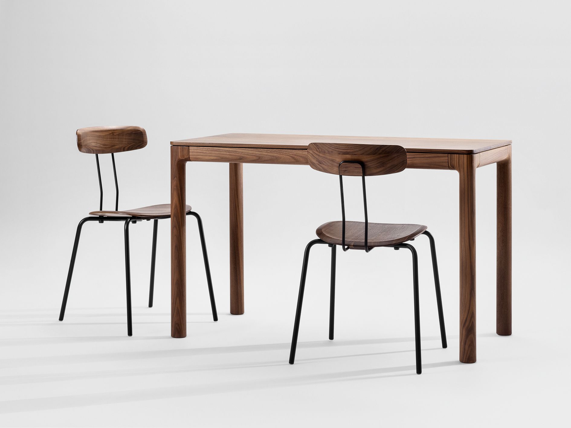 M11 Table en bois massif période
