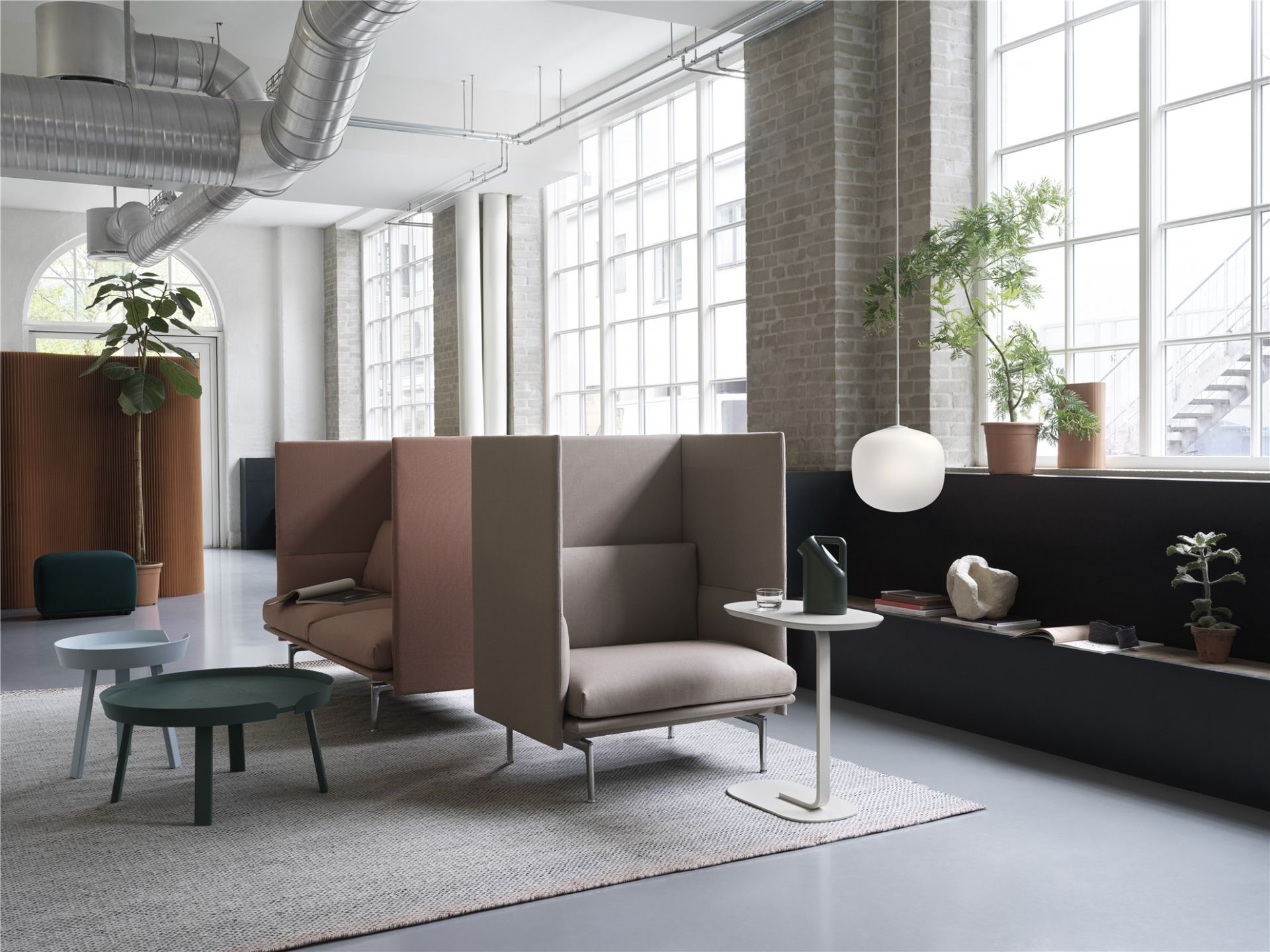 Outline 2-Places Highback Sofa Black Base Muuto
