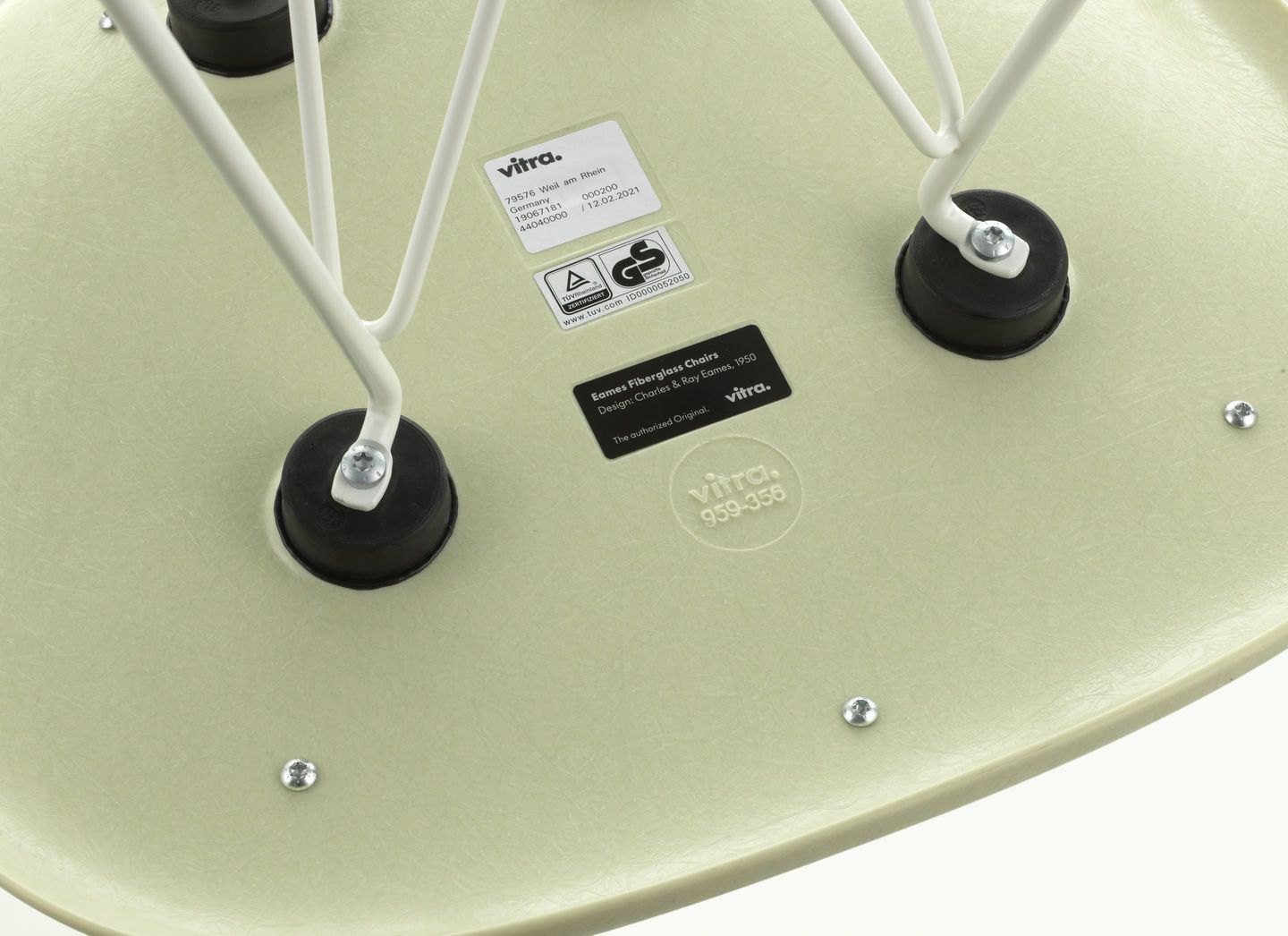 Eames Fiberglass Chair DSR chaise avec coussin d'assise Vitra