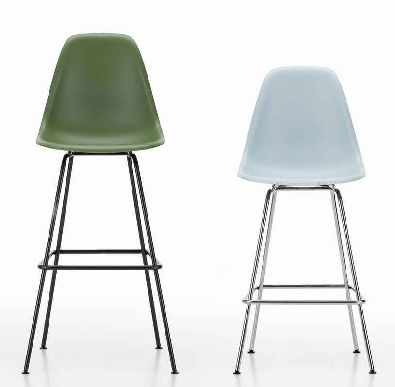 Eames Plastic Bar Stool Tabouret de bar moyen Vitra