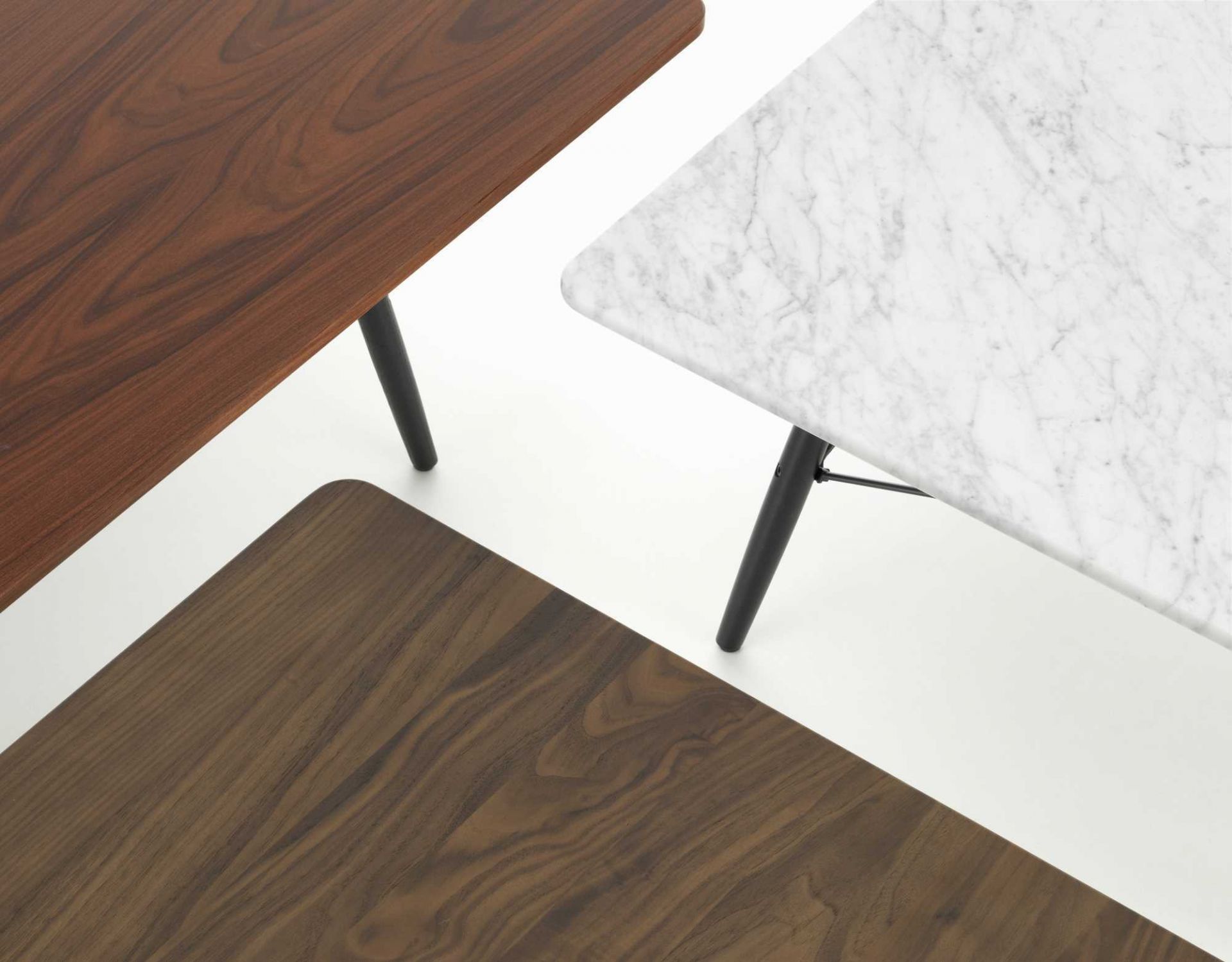 Eames Coffee Table noyer américain Vitra