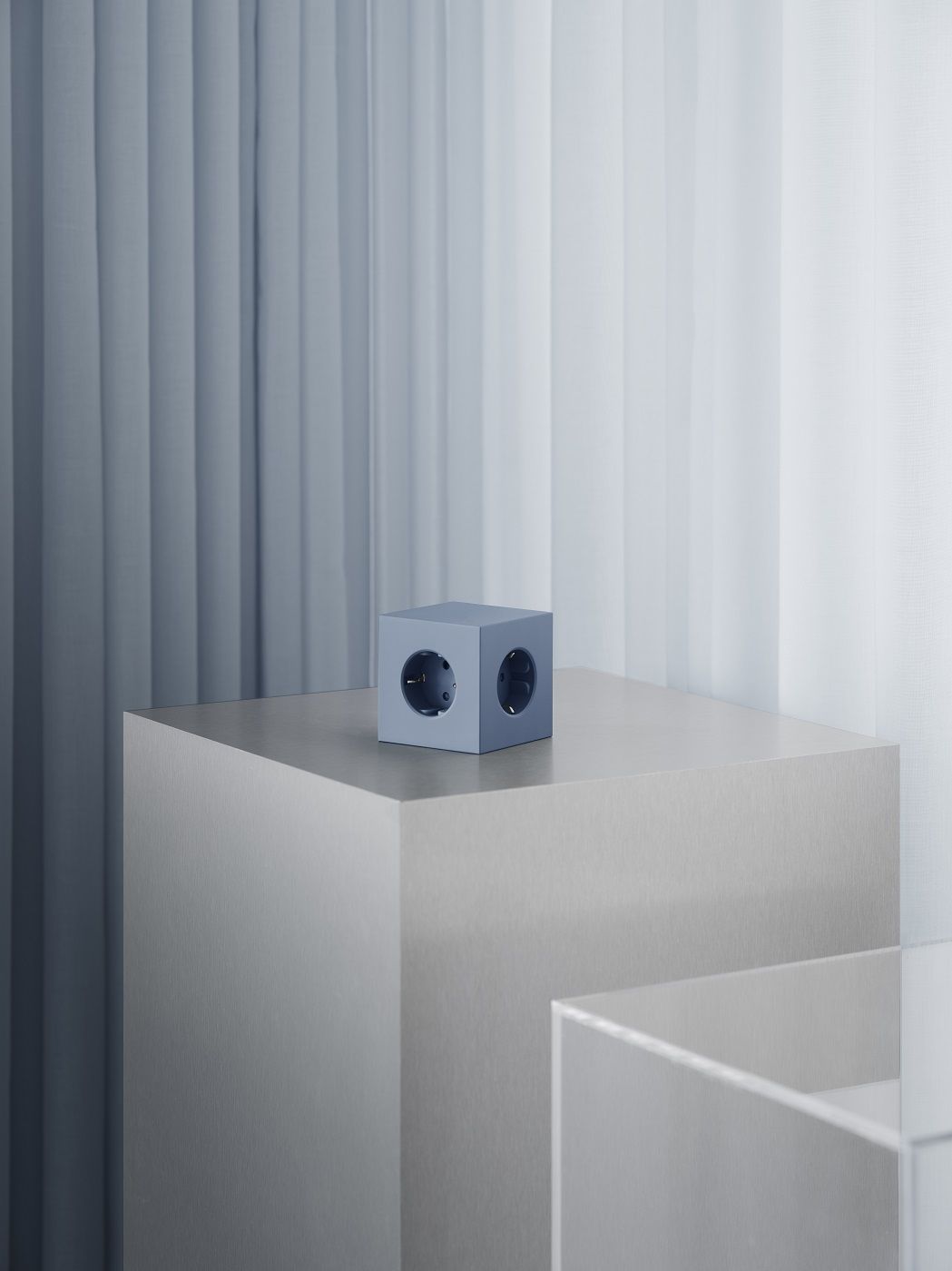 Avolt Cube de prises avec USB C dfp Design Pink