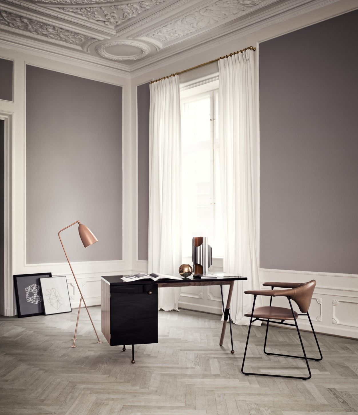 Gräshoppa / Grashoppa lampadaire Vintage Red Gubi Gräshoppa / Grashoppa lampadaire Vintage Red Gubi