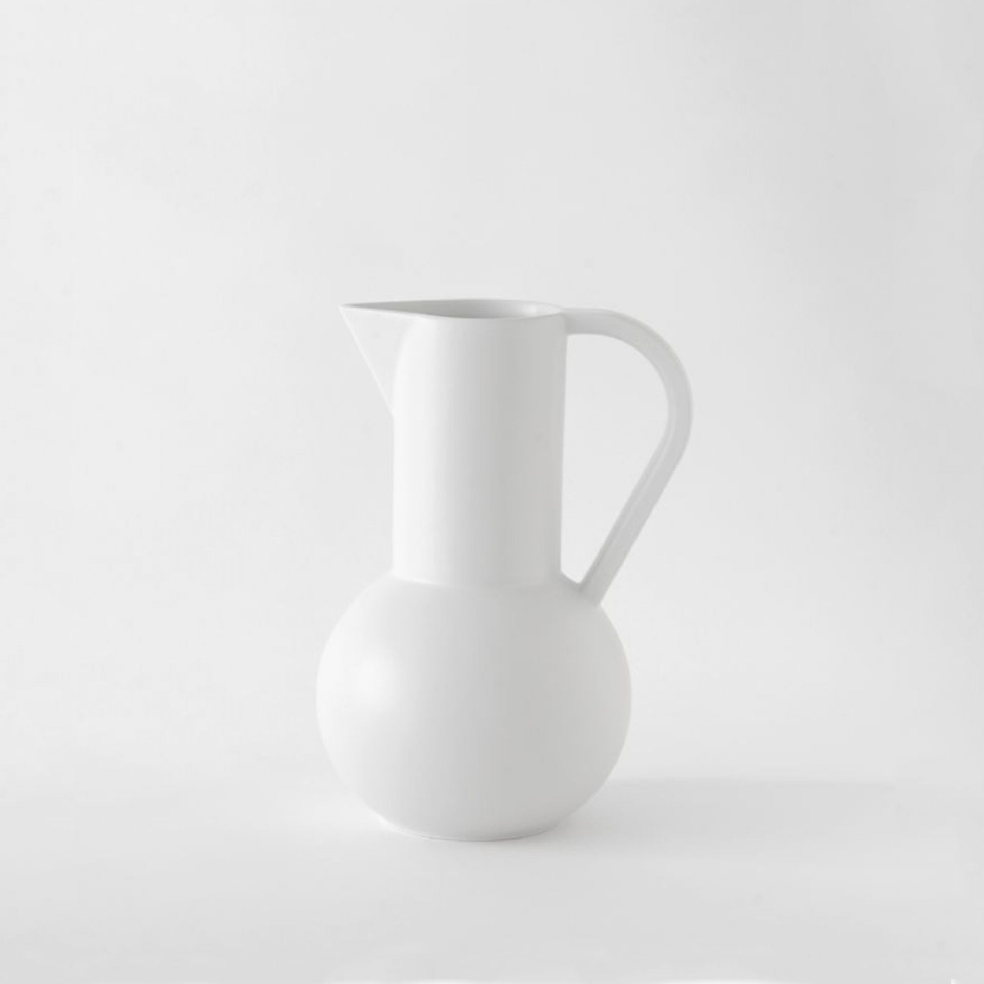 Medium Jug Cruche moyen raawii gris vaporeux OFFRE SPECIALE