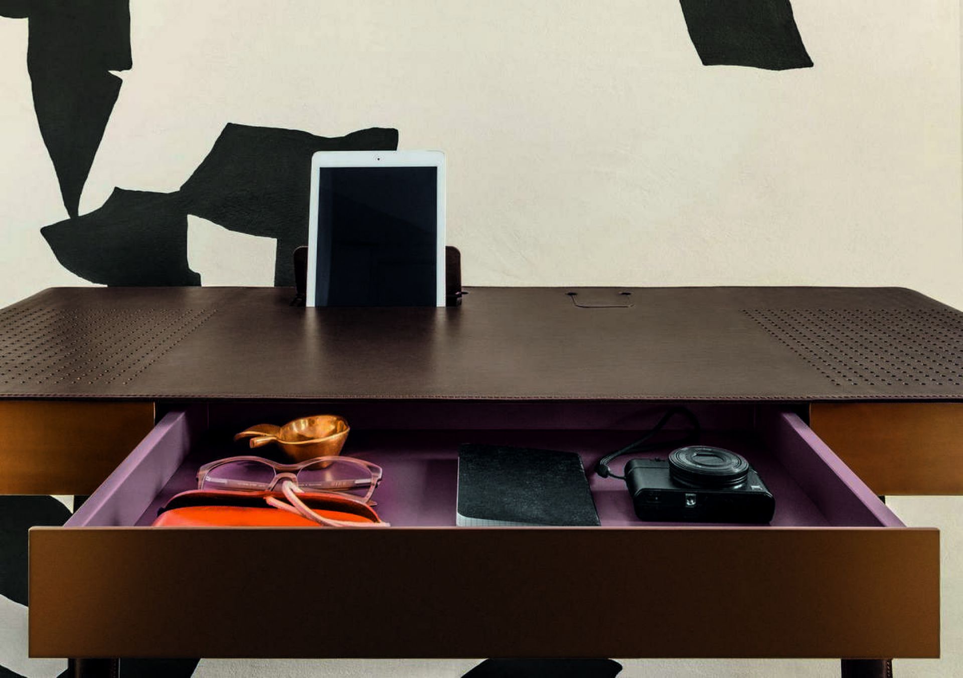 Pegasus Home Desk bureau ClassiCon