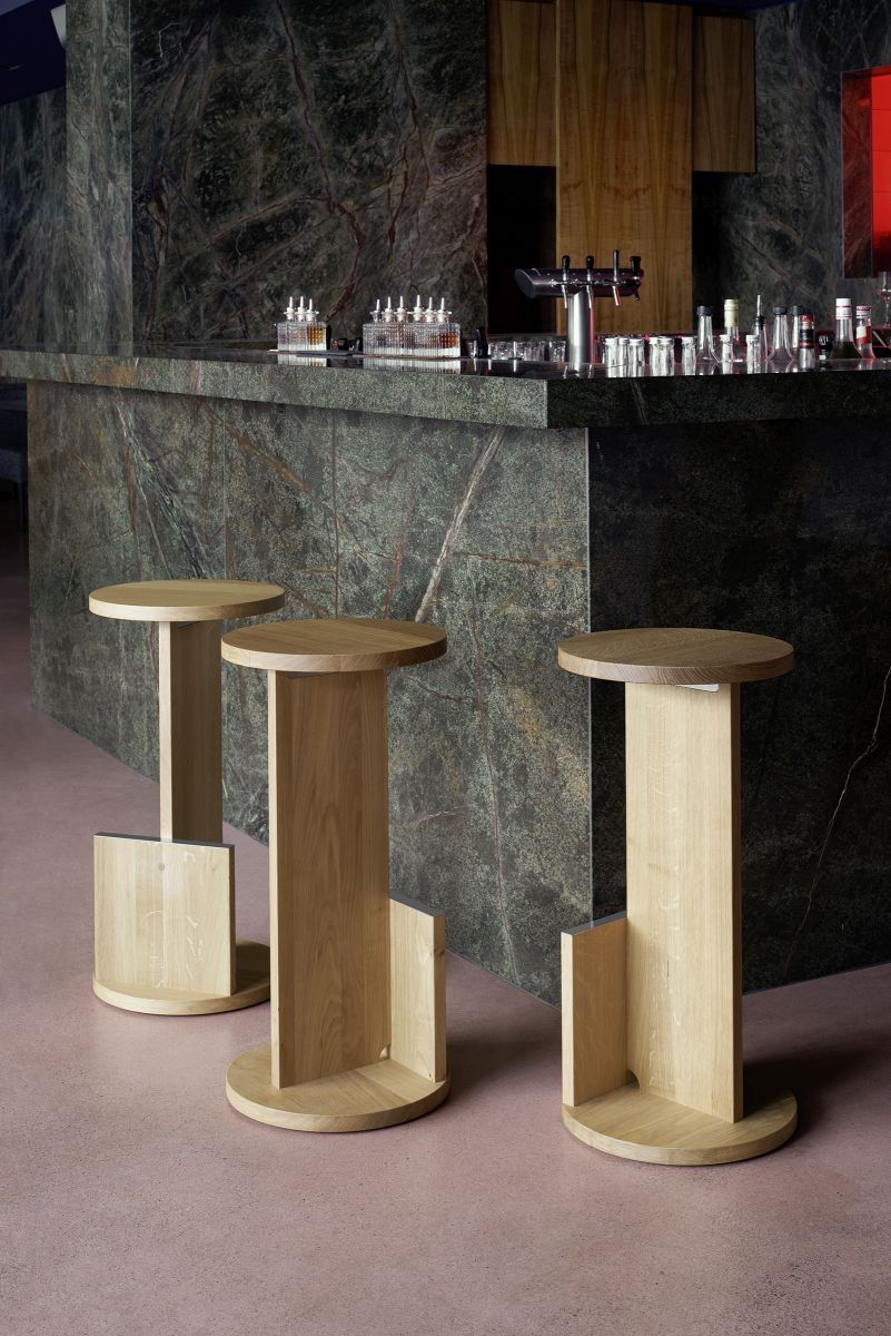 DT01 Tank Tabouret e15 