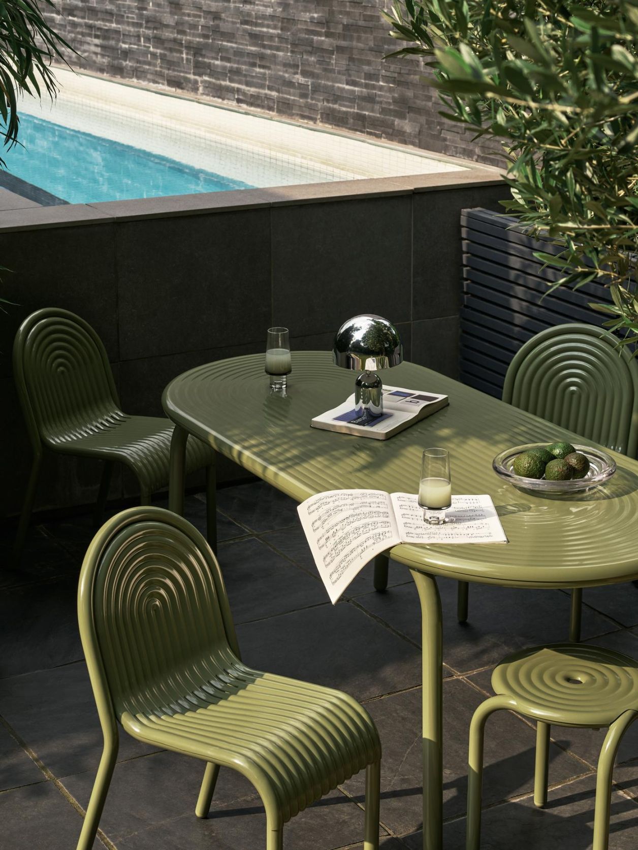 Groove Outdoor Chaise Putty Tom Dixon