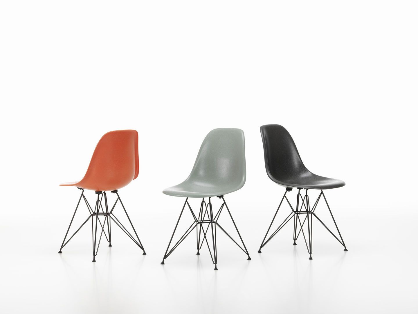 Eames Fiberglass Chair DSR chaise Vitra