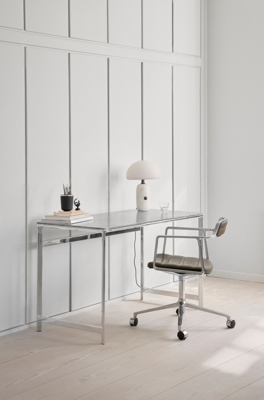 430 Studio Desk Bureau Vipp