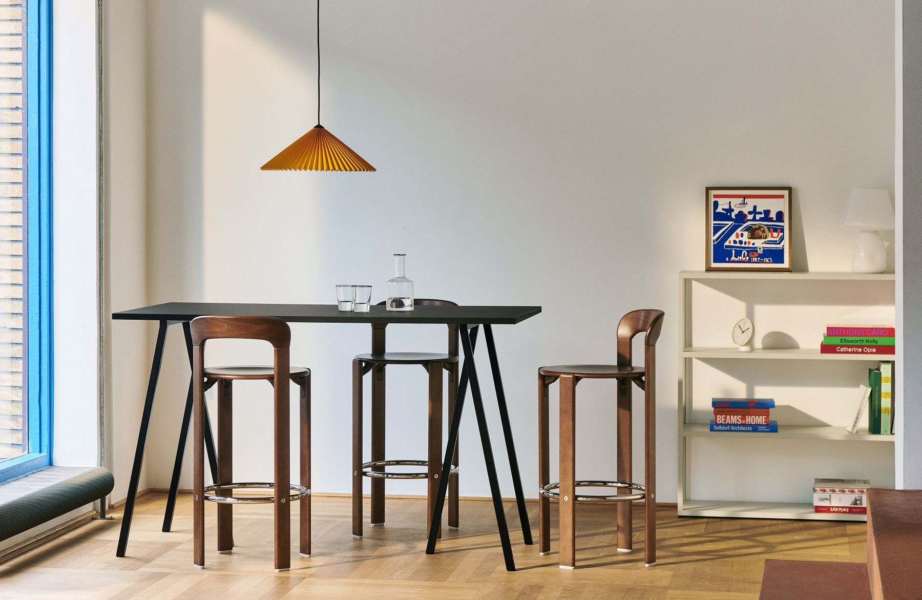 Loop Stand High Table Inclusive Support Table / Table de salle à manger 160 Hay