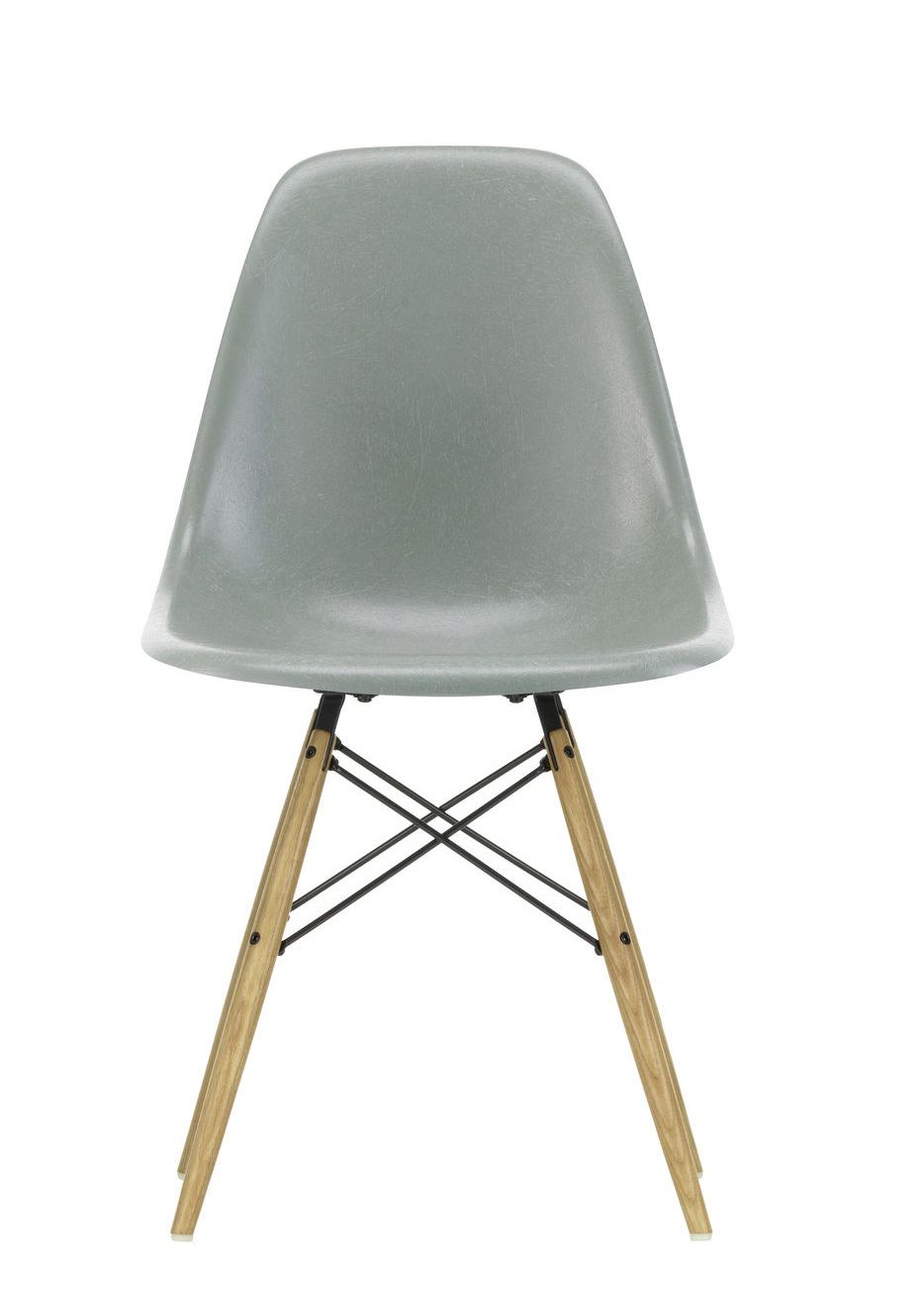 Eames Plastic Side Chair DSW chaise Vitra