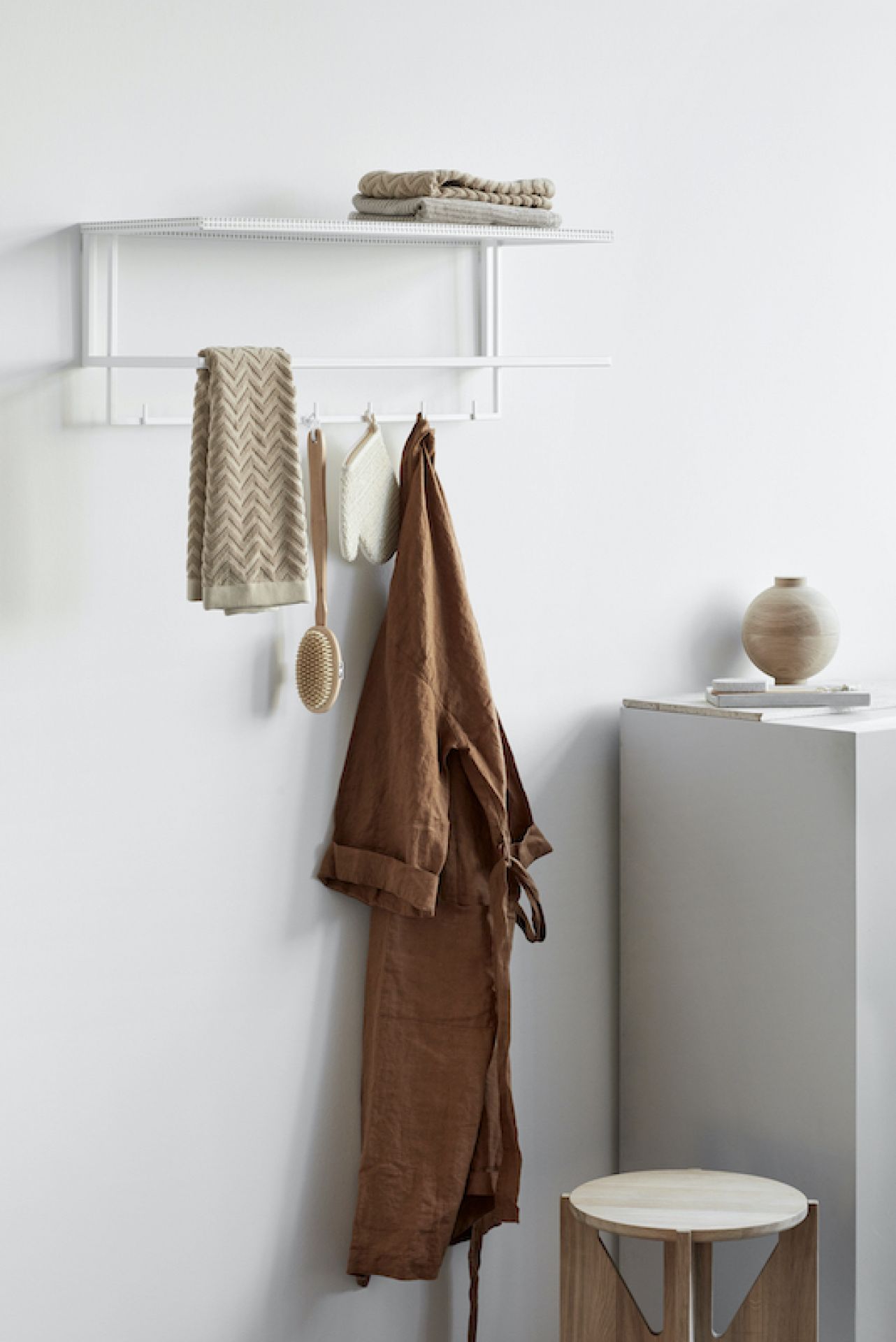 Grid Cintre à Vêtements Blanc Kristina Dam Studio OFFRE SPECIALE