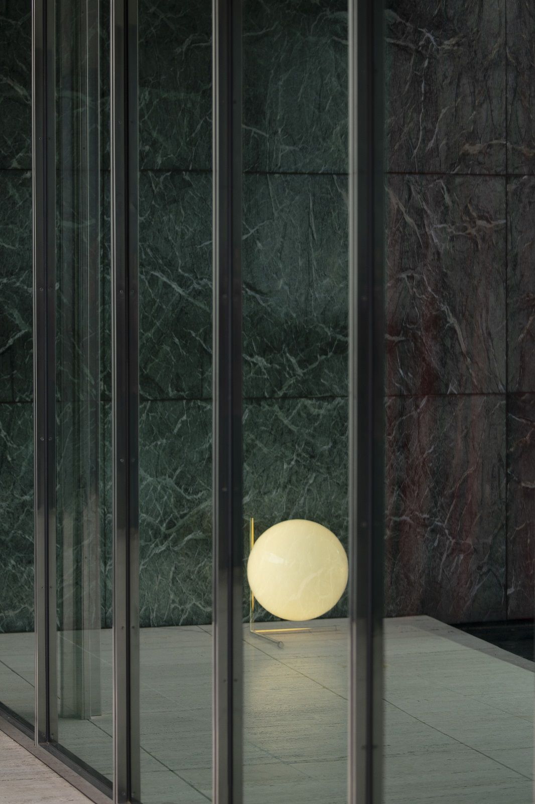 IC T1 Low lampe de table Or 24 carats LIMITED EDITION Flos