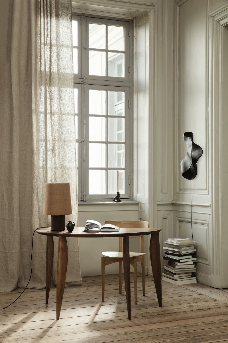 Feve Desk Bureau en noyer Ferm Living 