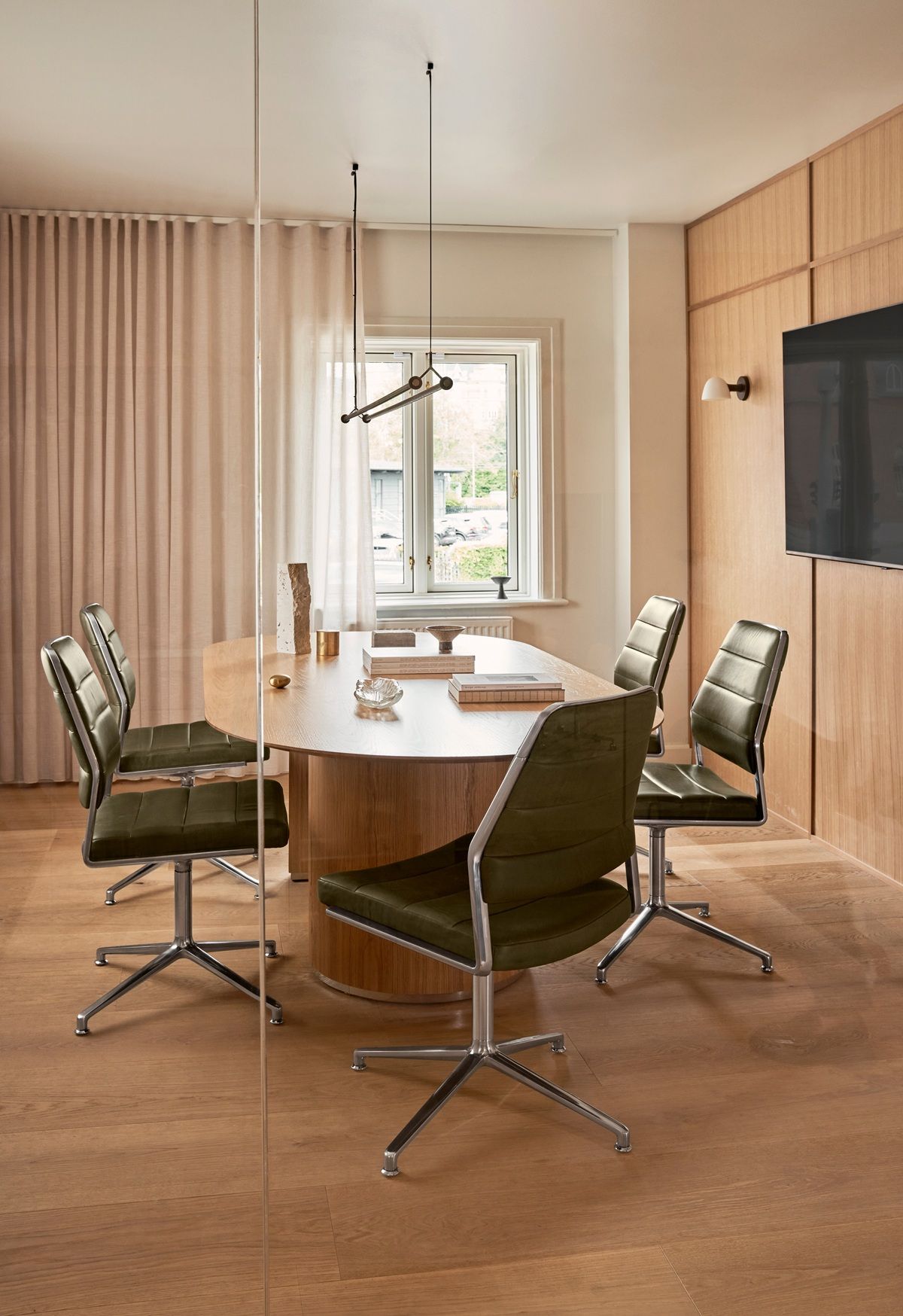 VIPP454 / VIPP 454 Swivel chair Chaise pivotante Vipp