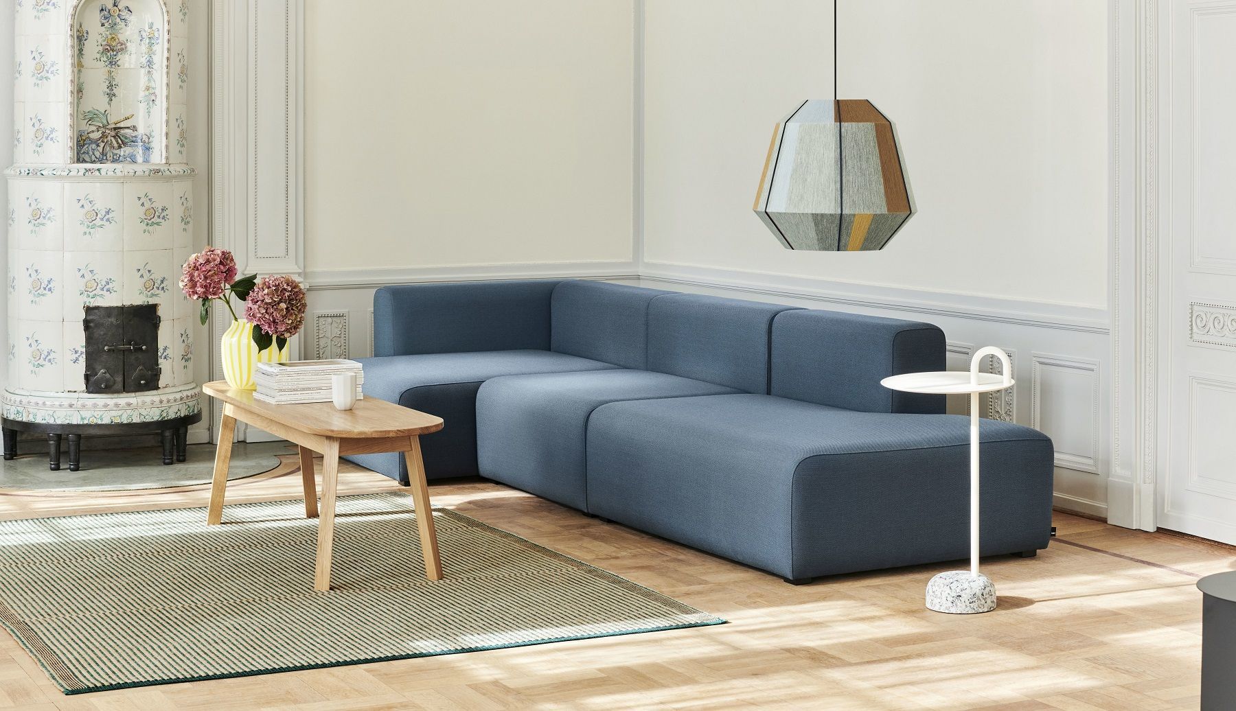 Triangle Leg Bench Banc Hay