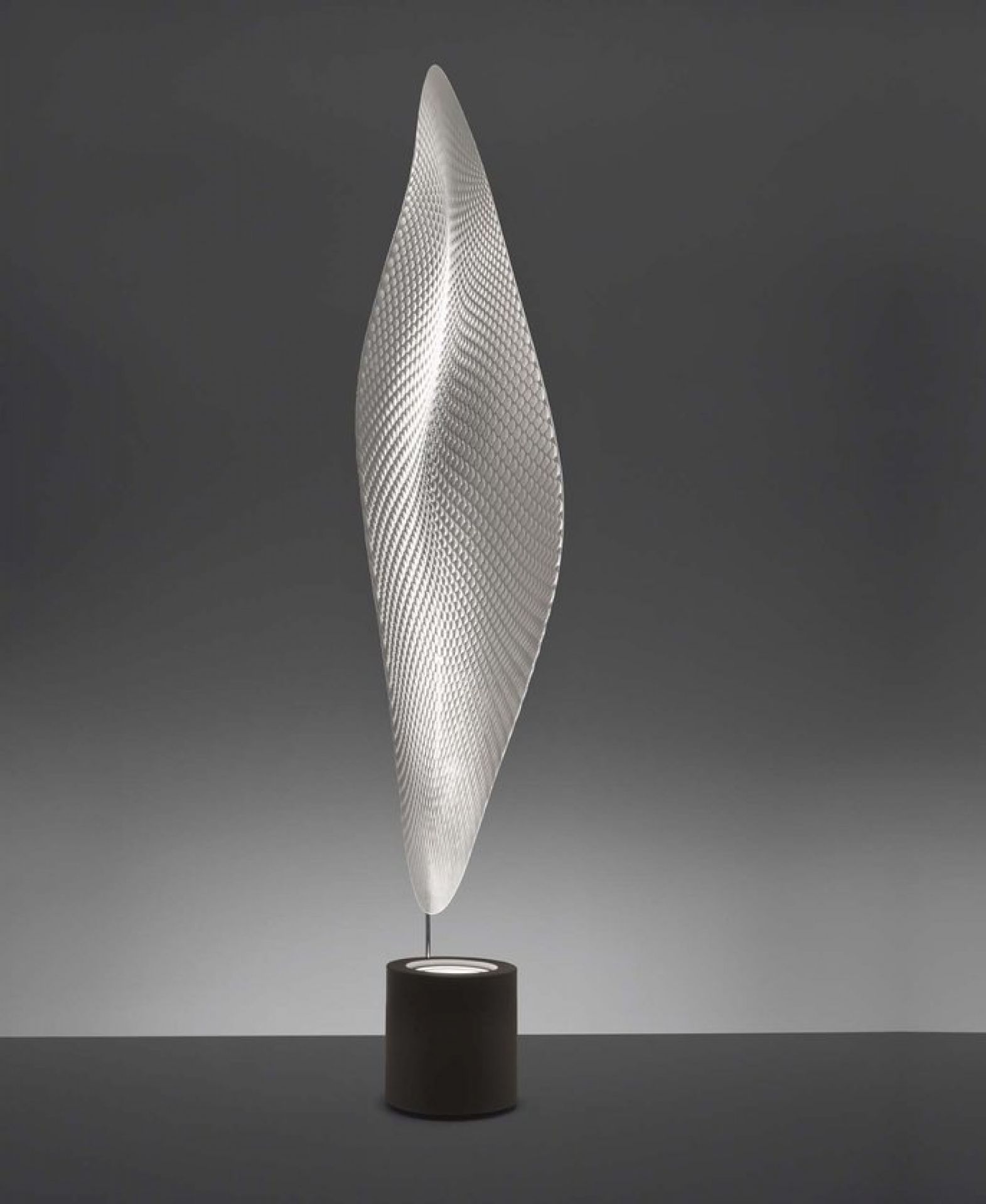 Cosmic Leaf Terra Lampadaire Artemide