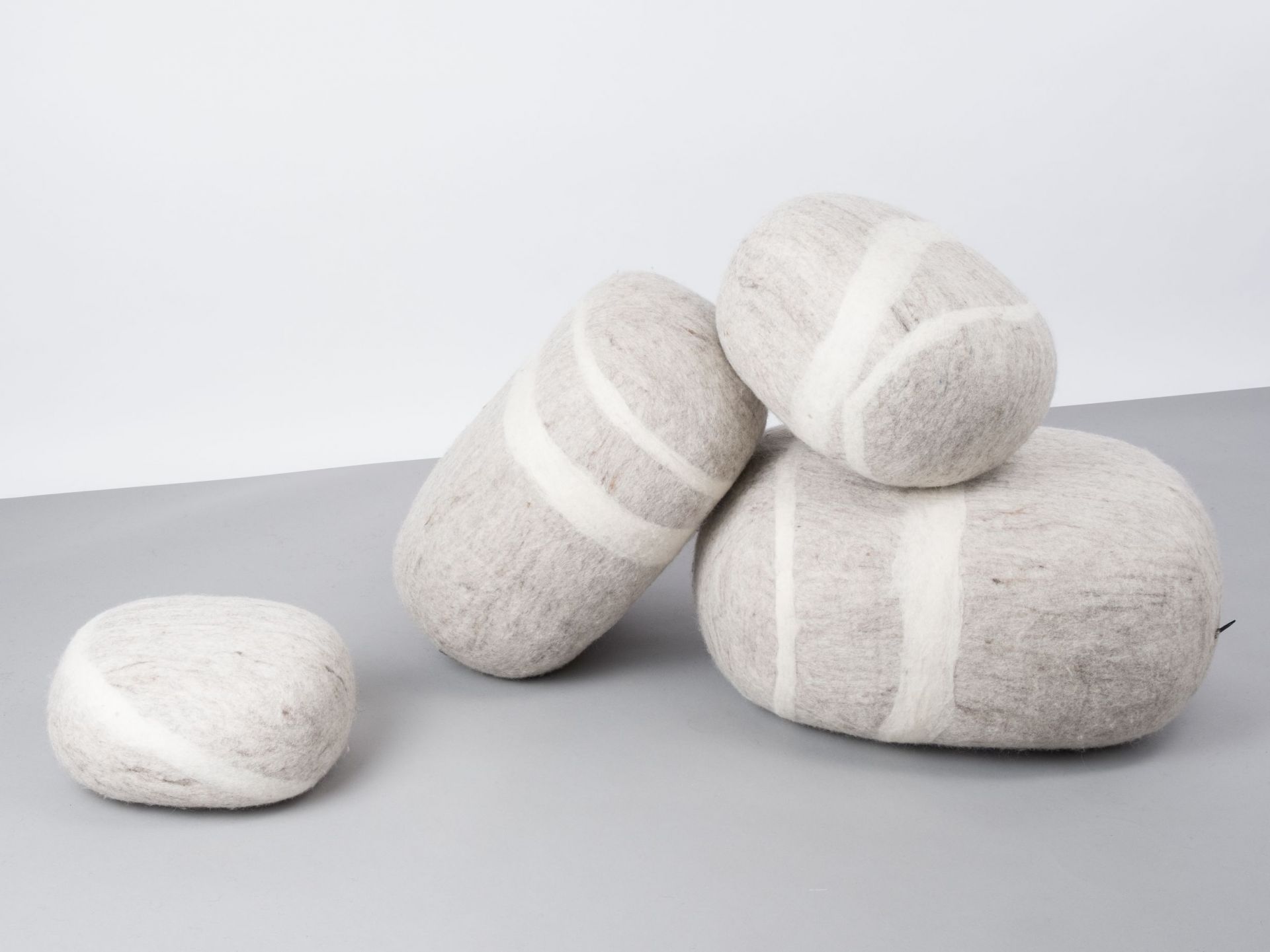 Tabouret en feutre Galet XL Béla myfelt
