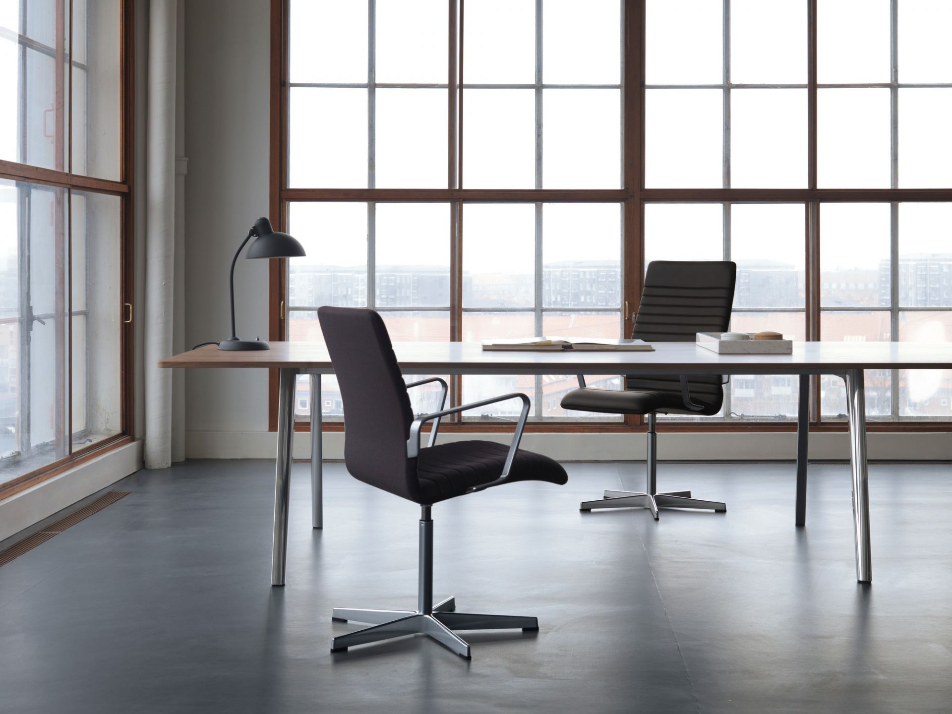 6556 T Lampe de table KAISER idell Fritz Hansen noir mat