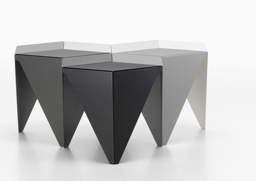 Table d'appoint Prismatic Table, design géométrique, Vitra