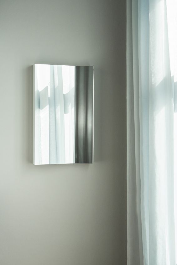 Miroir Mimesis Please Wait to be Seated