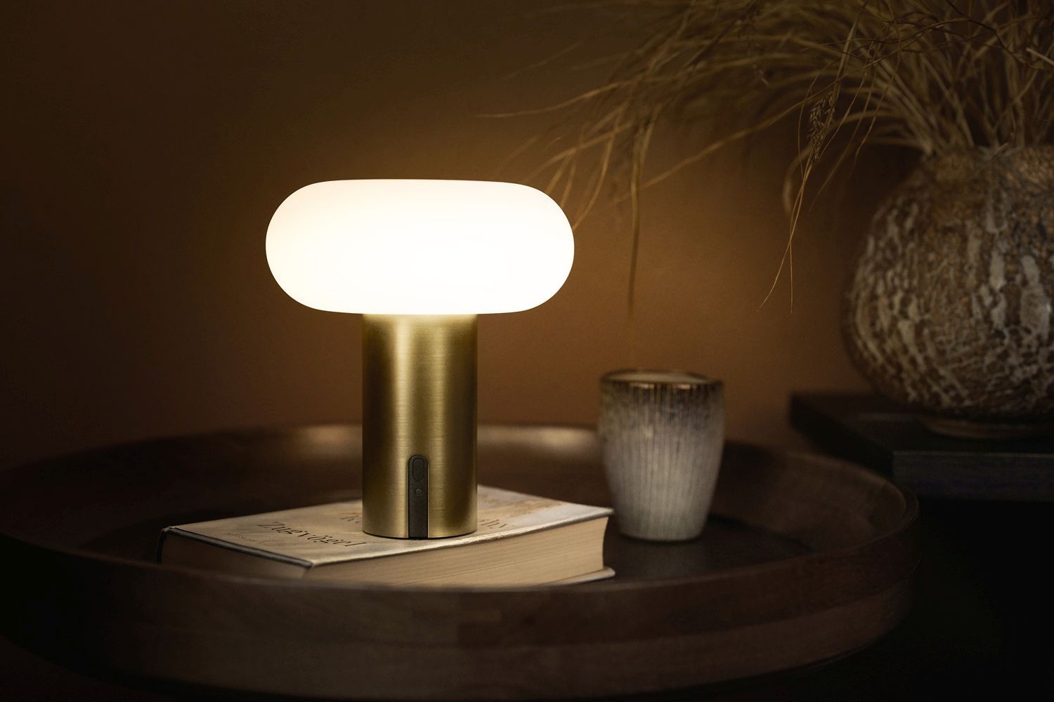 Oto Portable Lampe de table / Rechargeable lamp Belux