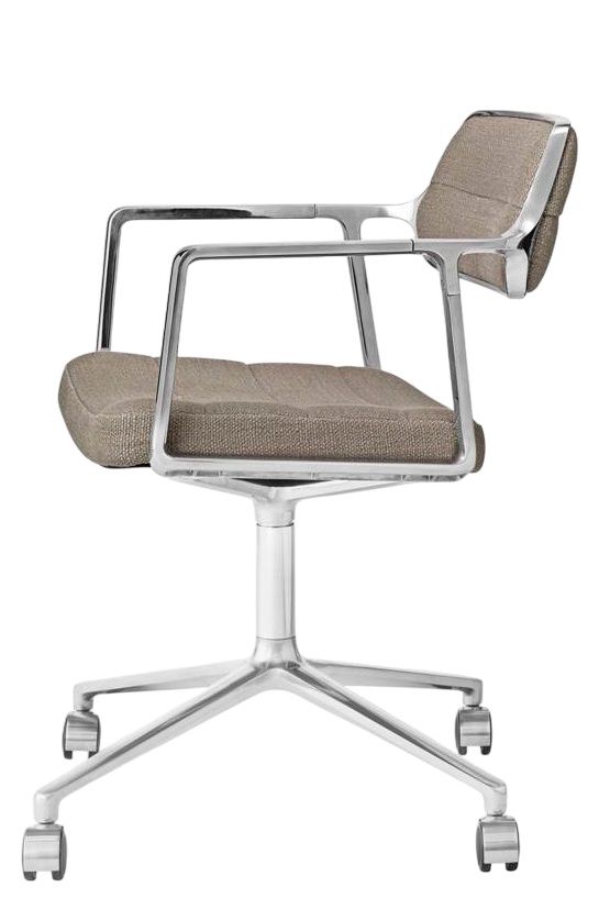 Vipp 453 / Vipp453 chaise pivotante Swivel Chair Vipp Dark sand textile / cadre en aluminium poli avec roulettes