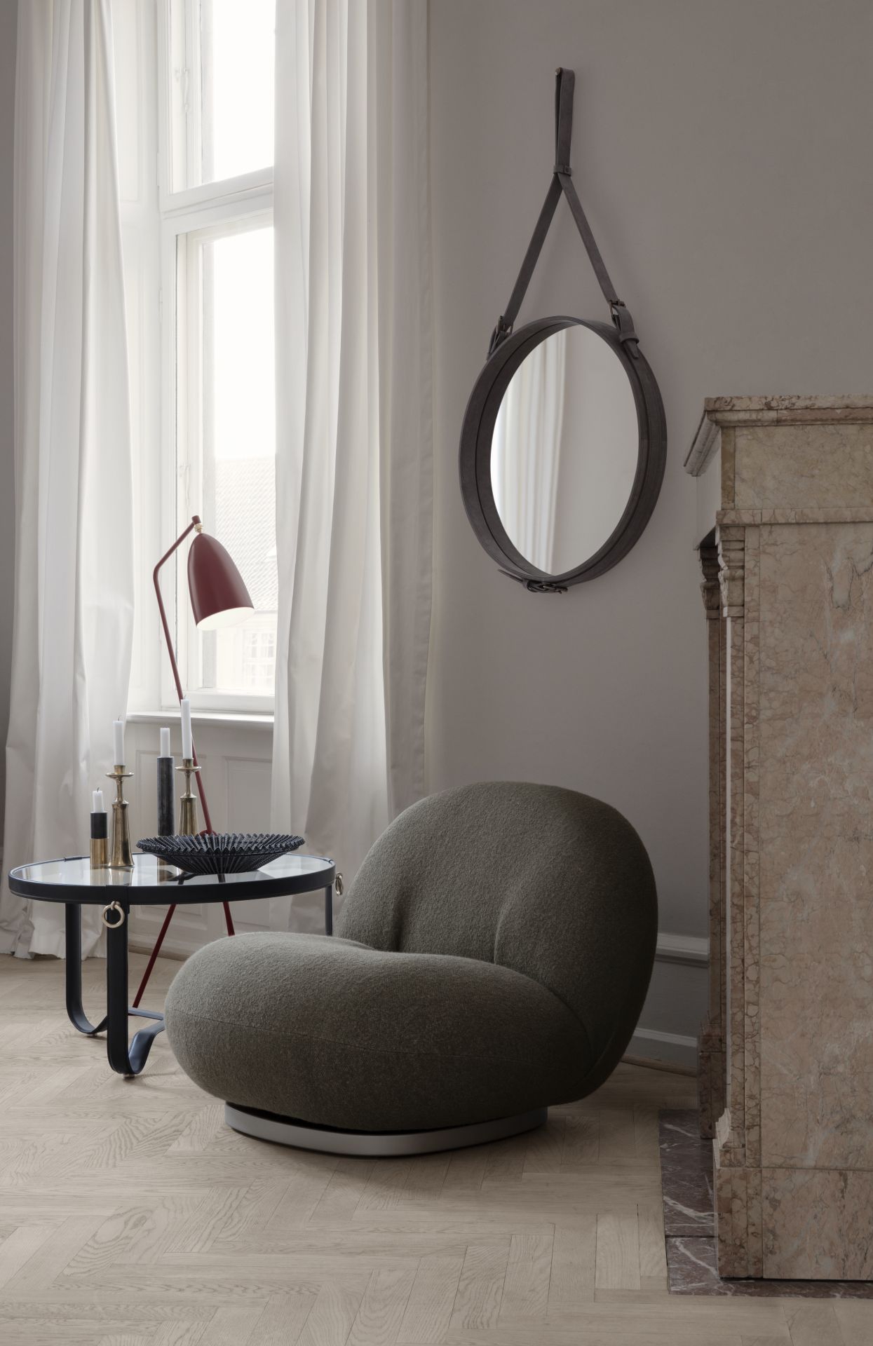Gräshoppa / Grashoppa lampadaire Dusty blue Gubi