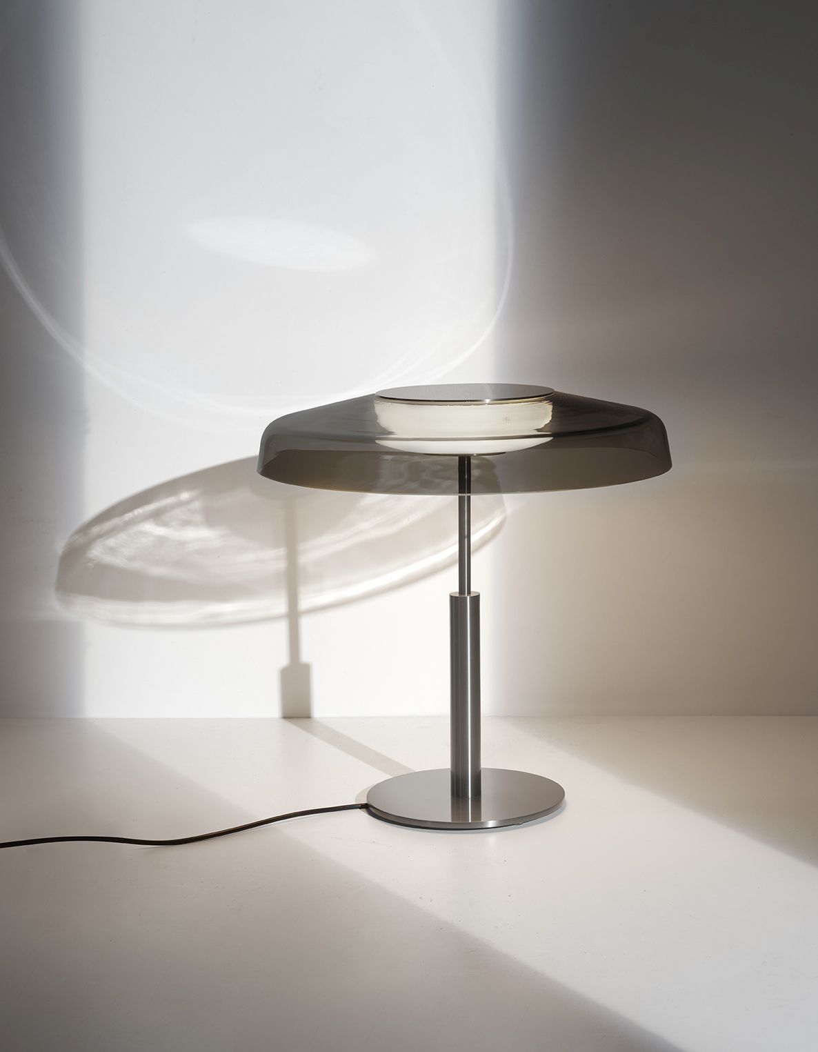 Dora 271 lampe de table Oluce