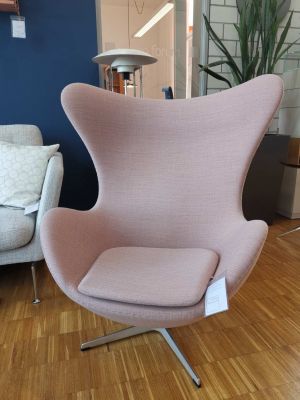 L'œuf / Egg Chair Fauteuil CHRISTIANSHAVN ORNGE /ROUGE 1131 Fritz Hansen PIÈCE D'EXPOSITION