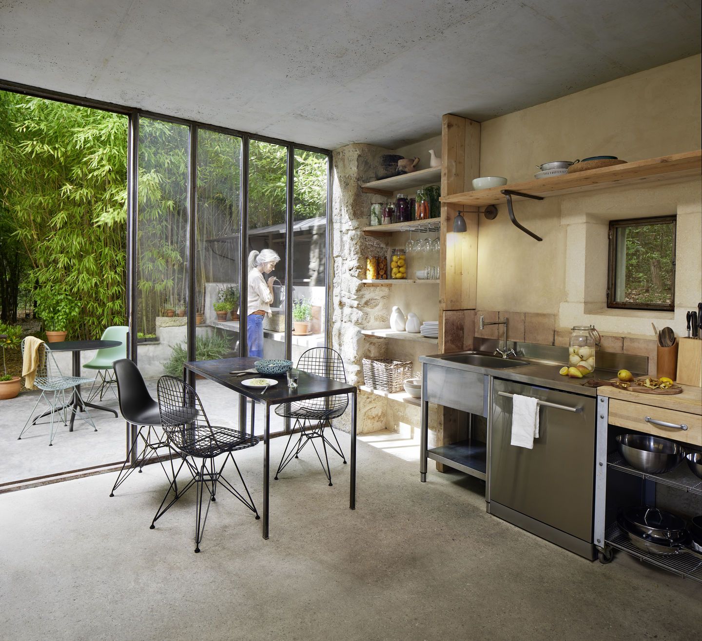 Eames Plastic Side Chair DSR Chaise Monotone Vitra