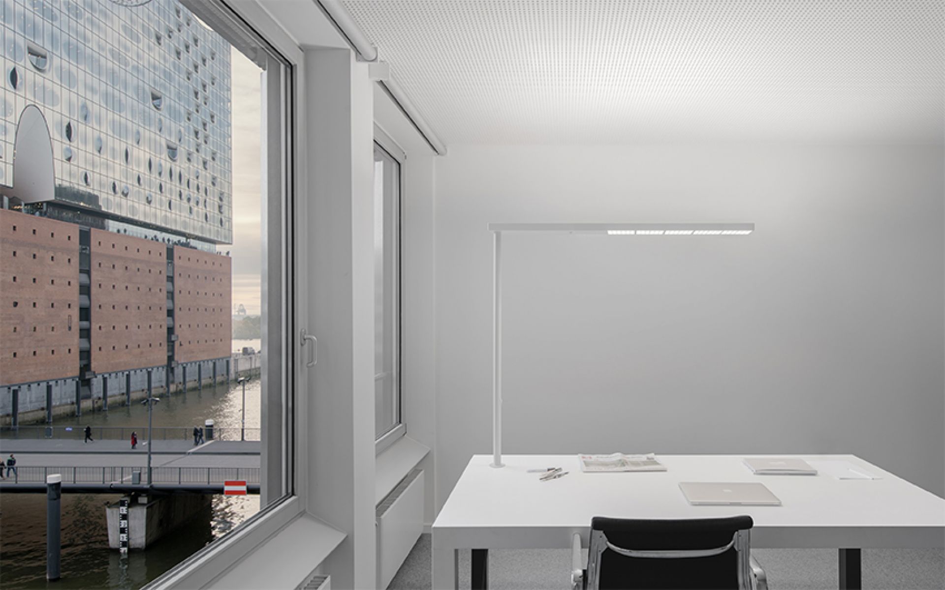 XT-A Plus 90 / 120 Floor Lampadaire Grau