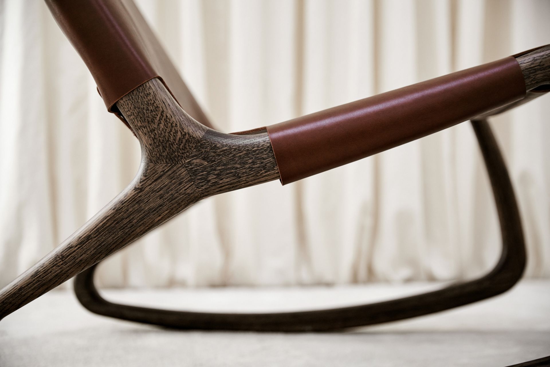 Rocker Chaise berçante Harness cuir Mater