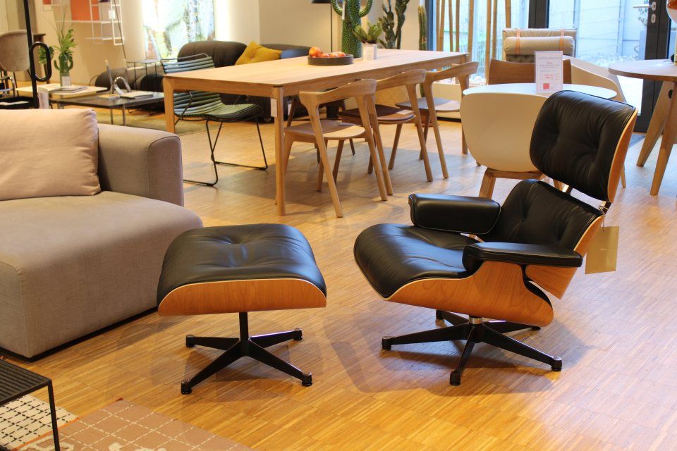 Eames Lounge Chair & Ottoman Fauteuil Cerisier Vitra - PIÈCE D'EXPOSITION