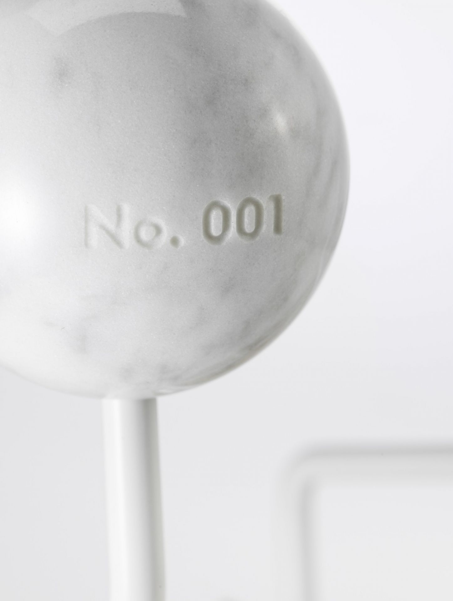 Eames Hang it all Wardrobe Marble Vitra ÉDITION LIMITÉE
